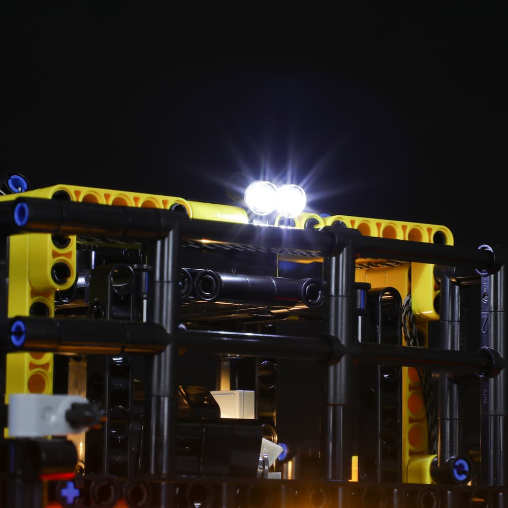 Light Kit For App-Controlled Cat®D11 Bulldozer 42131