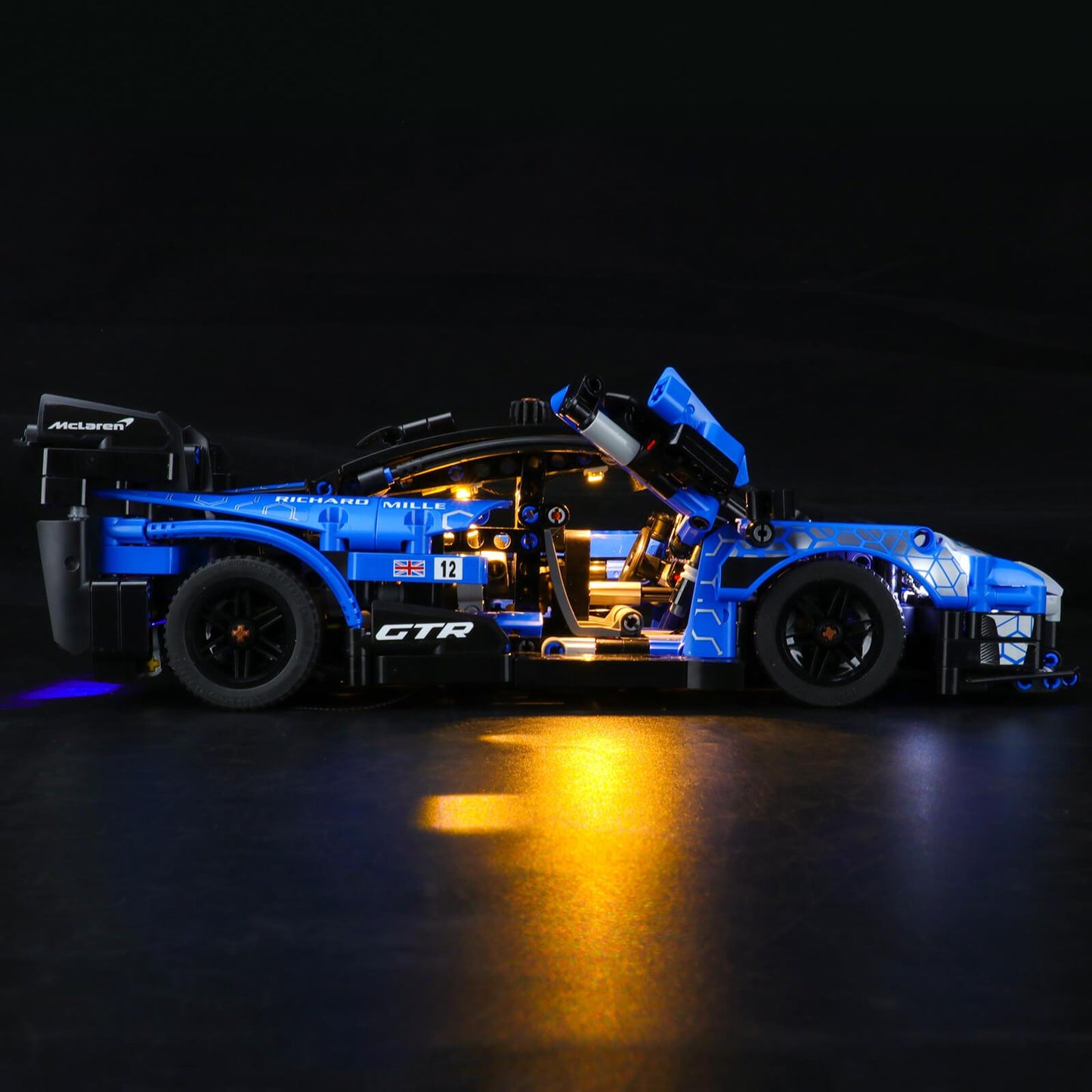light up 42123 mclaren senna gtr interior