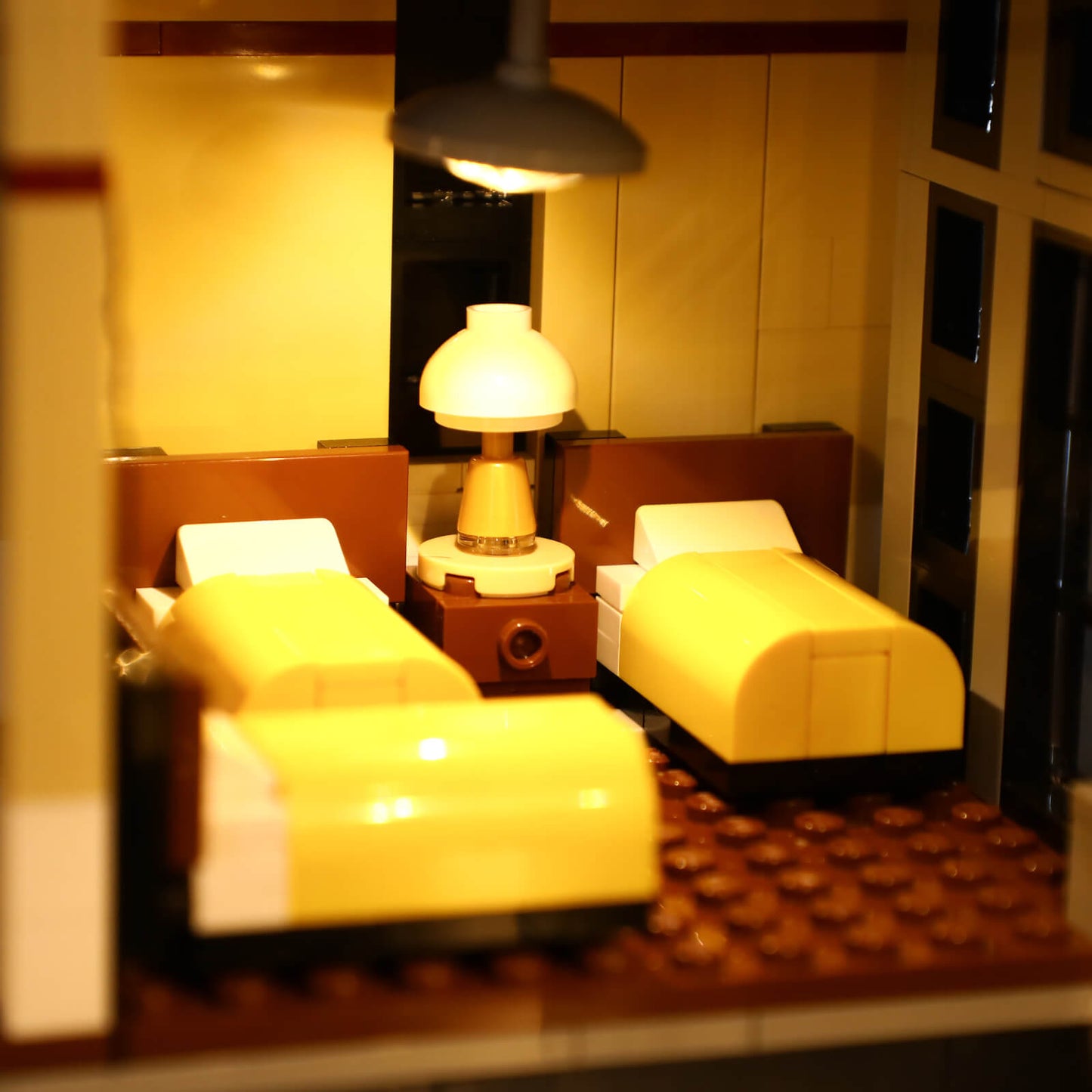lego ghostbusters headquarters with lights