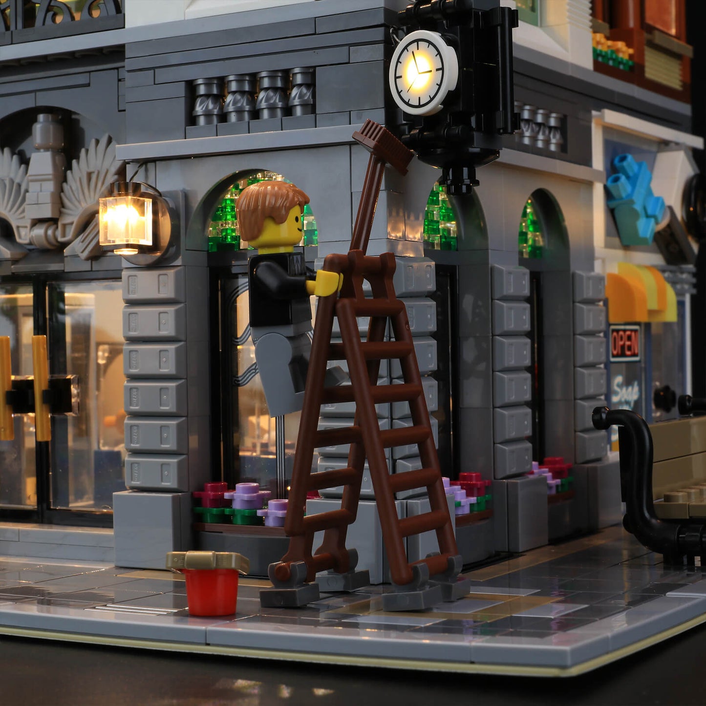 lego creator expert brick bank 10251 review