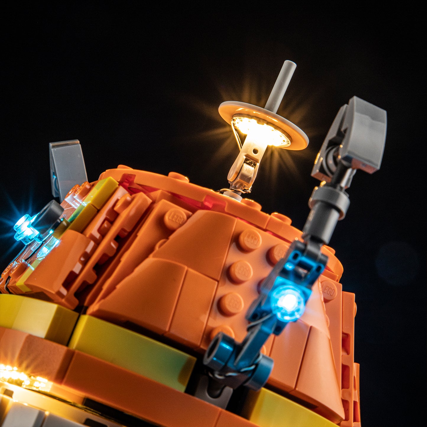 BriksMax 2.0 Light Kit For Chopper (C1-10P)™ Astromech Droid #75416