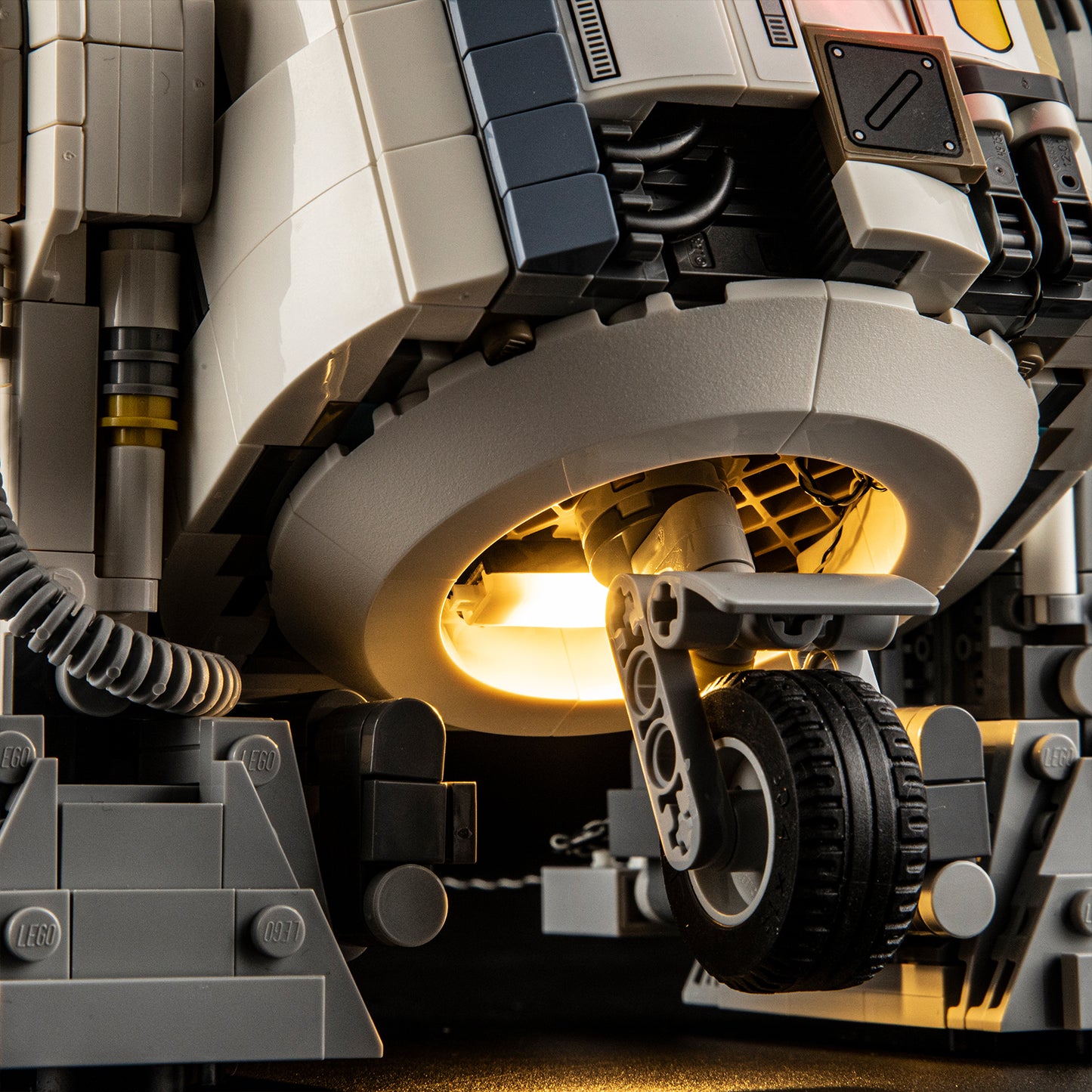 BriksMax 2.0 Light Kit For Chopper (C1-10P)™ Astromech Droid #75416