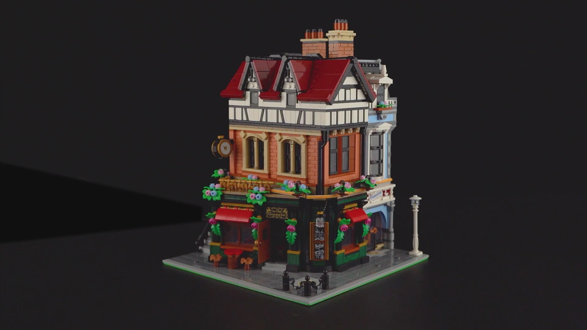 Briksmax 2.0 Light Kit For Tudor Corner 10350