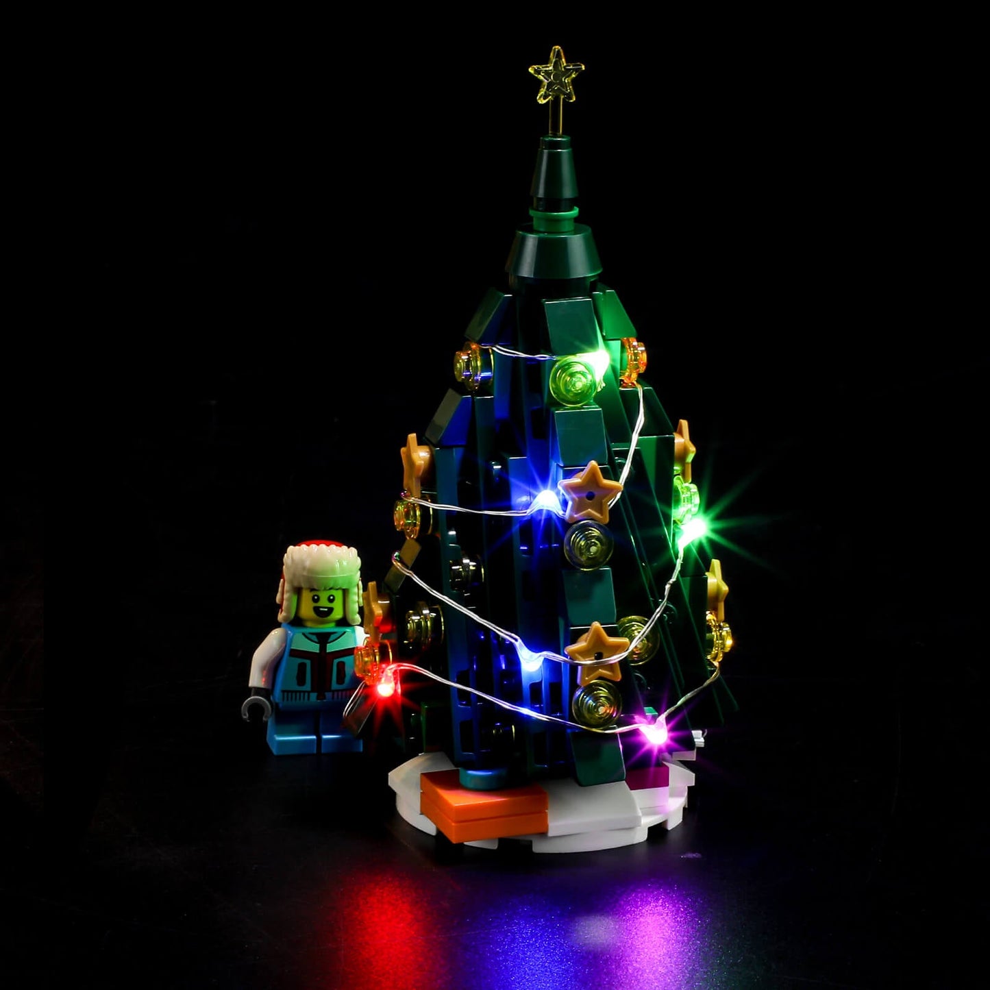 Lego Holiday Main Street 10308 Christmax tree with lights