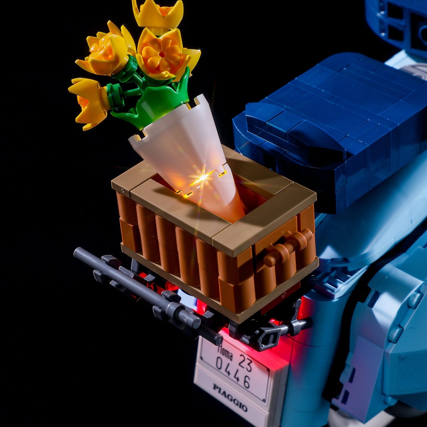 LEGO Creator Expert 10298 Vespa 125 flower