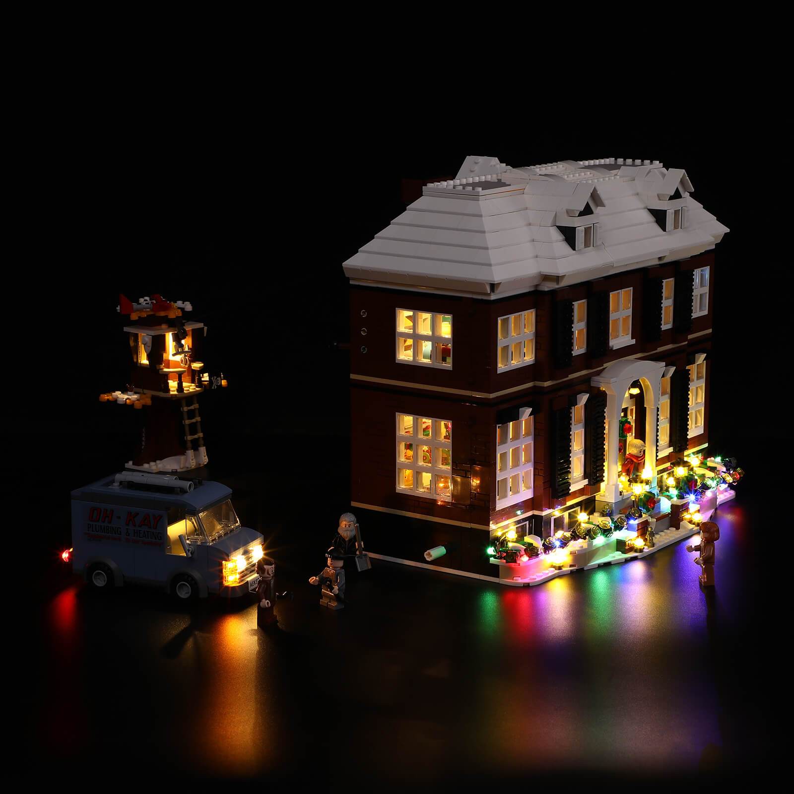 lego ideas home alone set with warm light