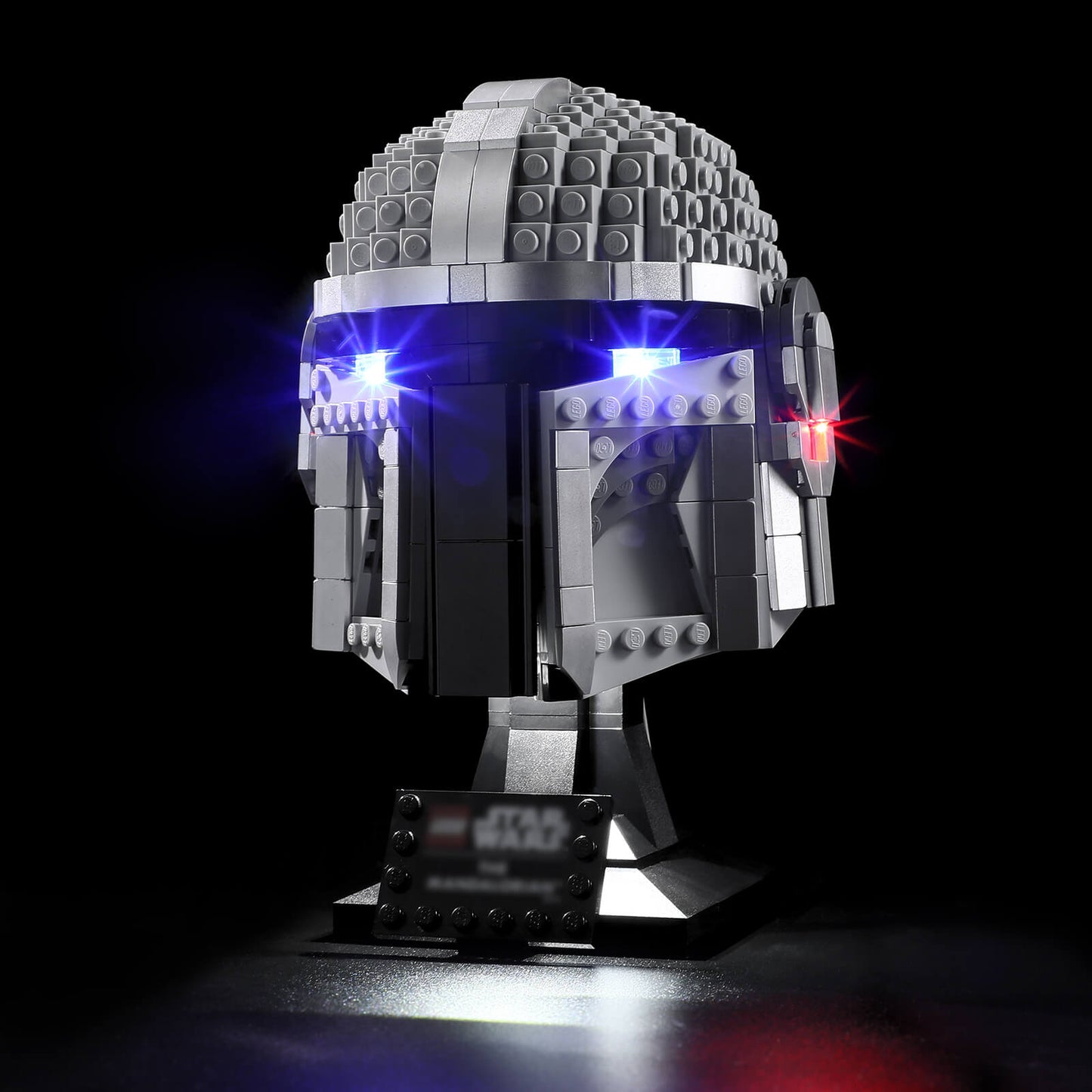 The Mandalorian™ Helmet lego lights
