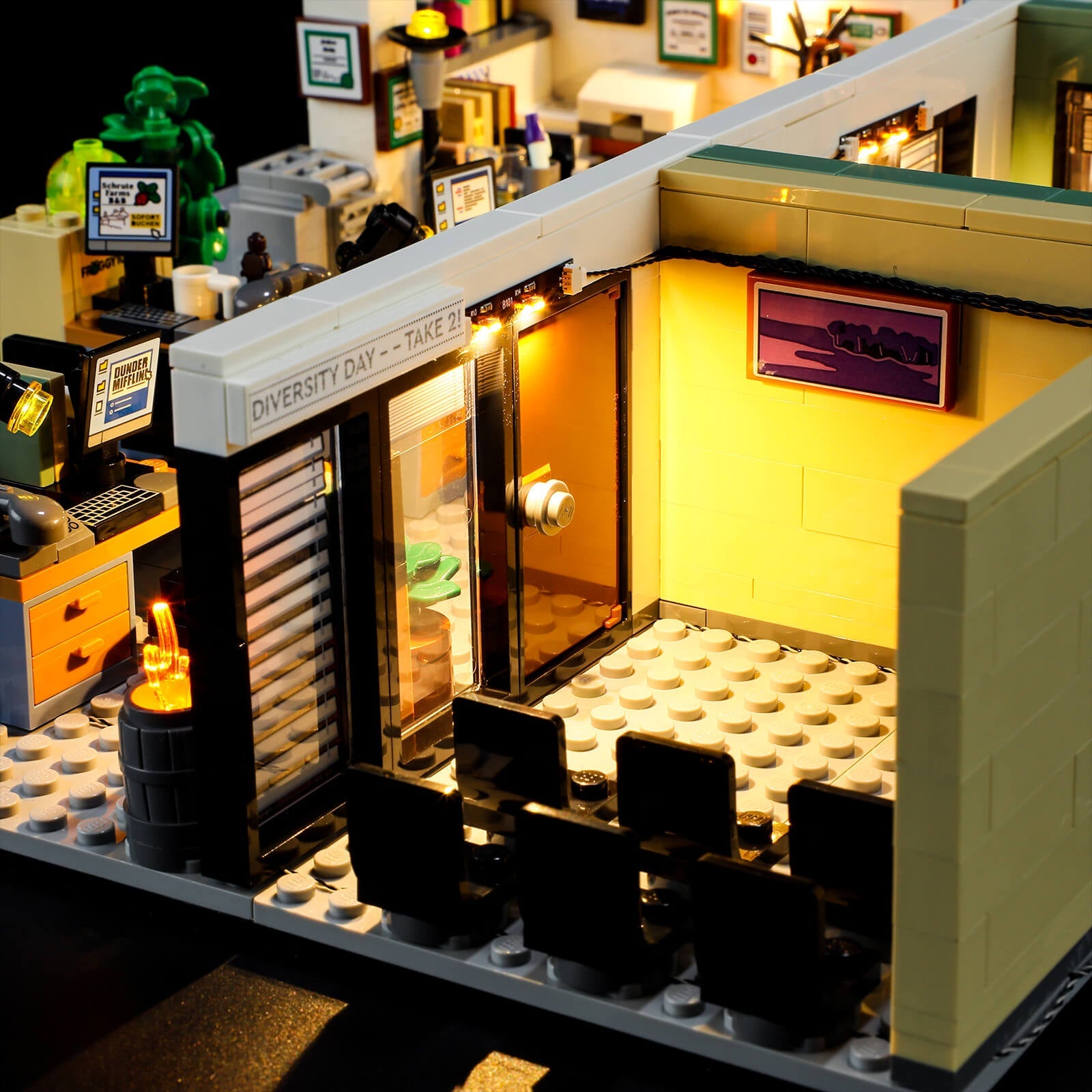 Lego The Office 21336 conference room
